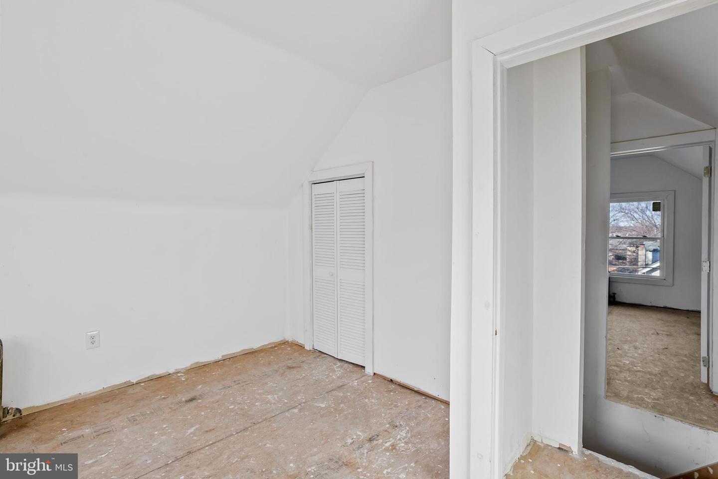 1811 LAWRENCE ST NE, WASHINGTON, District Of Columbia 20018, 5 Bedrooms Bedrooms, 14 Rooms Rooms,2 BathroomsBathrooms,Residential,For sale,1811 LAWRENCE ST NE,DCDC2235634 MLS # DCDC2235634