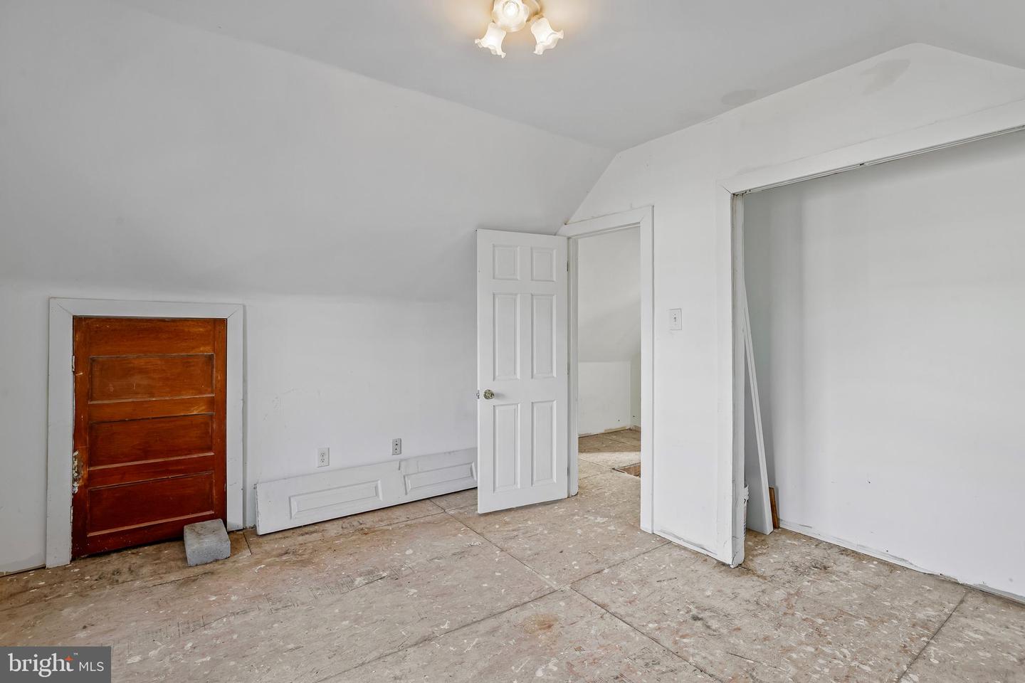 1811 LAWRENCE ST NE, WASHINGTON, District Of Columbia 20018, 5 Bedrooms Bedrooms, 14 Rooms Rooms,2 BathroomsBathrooms,Residential,For sale,1811 LAWRENCE ST NE,DCDC2235634 MLS # DCDC2235634