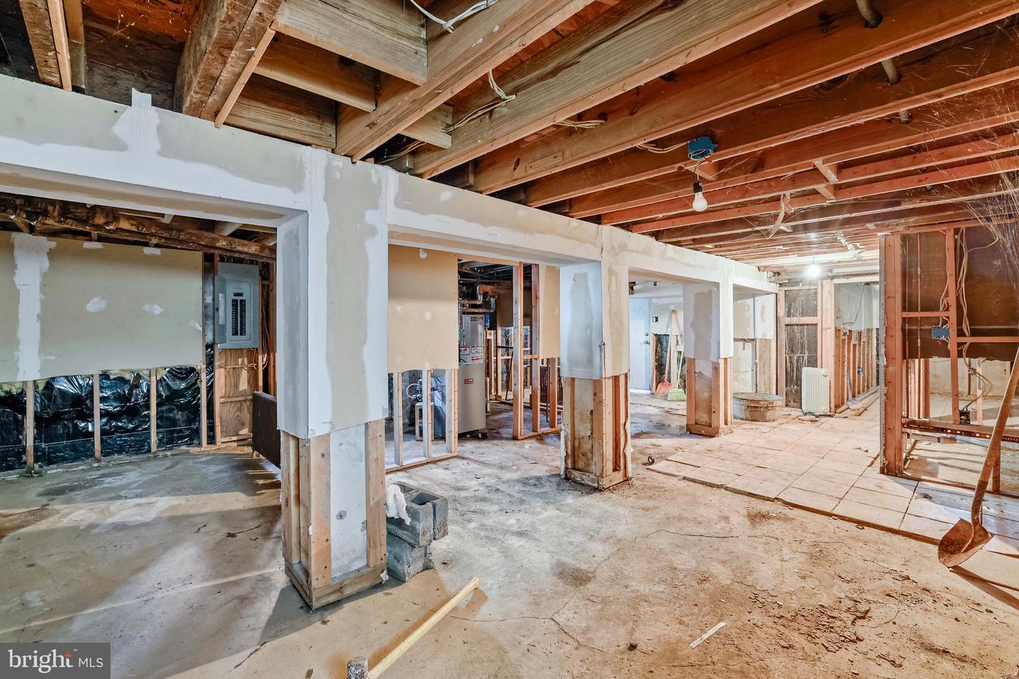 1811 LAWRENCE ST NE, WASHINGTON, District Of Columbia 20018, 5 Bedrooms Bedrooms, 14 Rooms Rooms,2 BathroomsBathrooms,Residential,For sale,1811 LAWRENCE ST NE,DCDC2235634 MLS # DCDC2235634