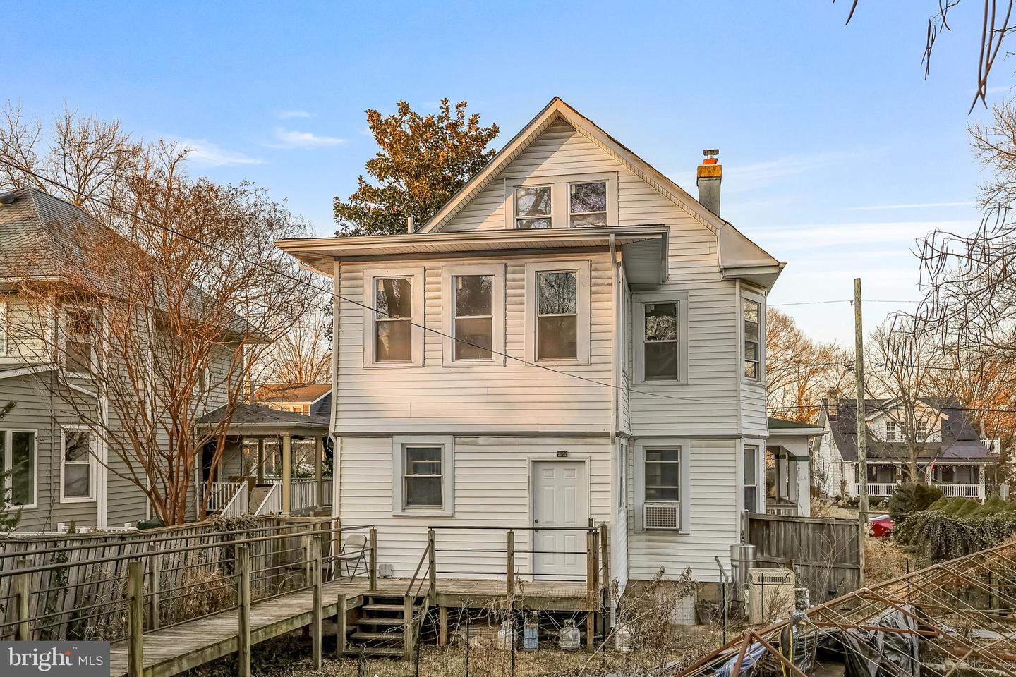 1811 LAWRENCE ST NE, WASHINGTON, District Of Columbia 20018, 5 Bedrooms Bedrooms, 14 Rooms Rooms,2 BathroomsBathrooms,Residential,For sale,1811 LAWRENCE ST NE,DCDC2235634 MLS # DCDC2235634