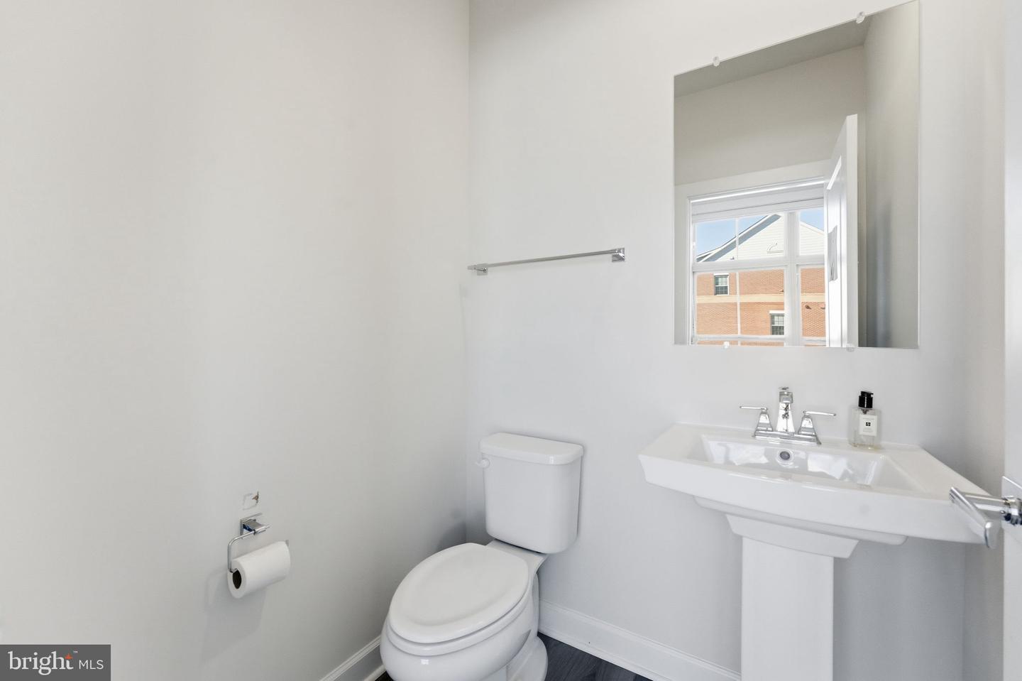 3754 MAYORS WAY, FAIRFAX, Virginia 22030, 4 Bedrooms Bedrooms, ,4 BathroomsBathrooms,Residential,For sale,3754 MAYORS WAY,VAFC2007580 MLS # VAFC2007580