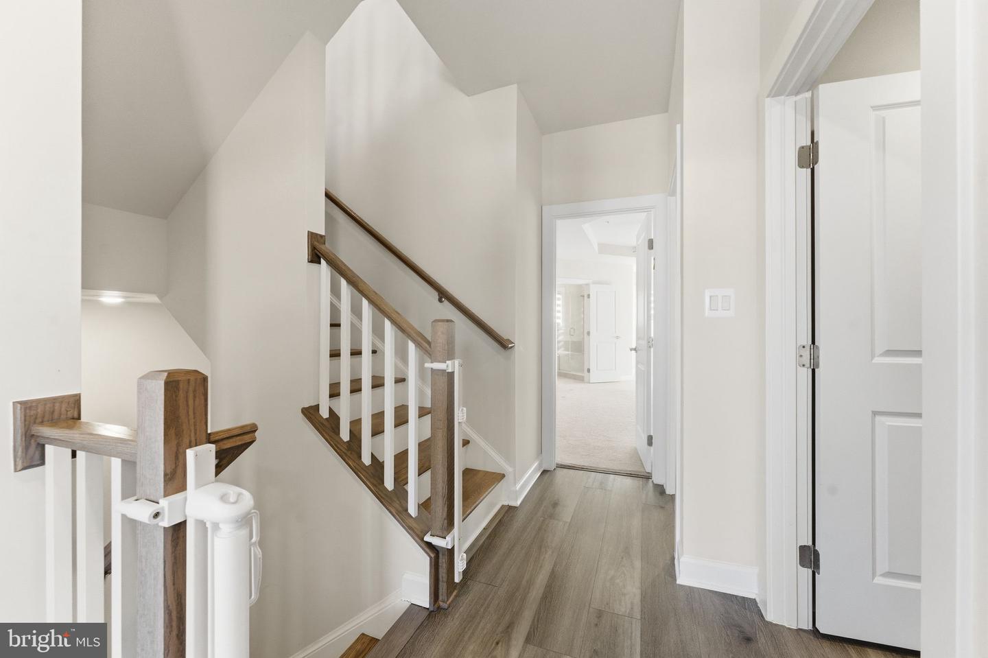 3754 MAYORS WAY, FAIRFAX, Virginia 22030, 4 Bedrooms Bedrooms, ,4 BathroomsBathrooms,Residential,For sale,3754 MAYORS WAY,VAFC2007580 MLS # VAFC2007580