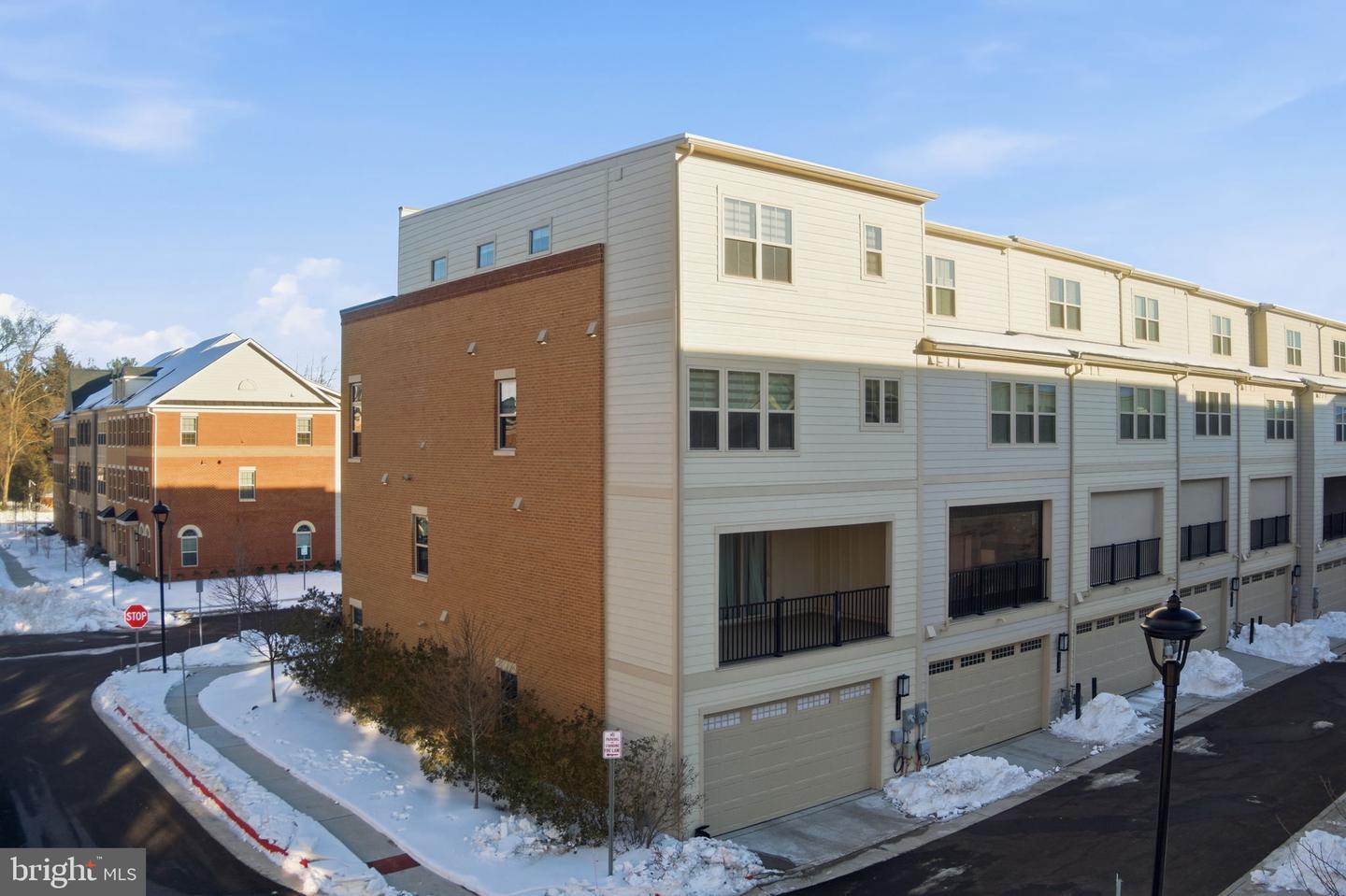 3754 MAYORS WAY, FAIRFAX, Virginia 22030, 4 Bedrooms Bedrooms, ,4 BathroomsBathrooms,Residential,For sale,3754 MAYORS WAY,VAFC2007580 MLS # VAFC2007580