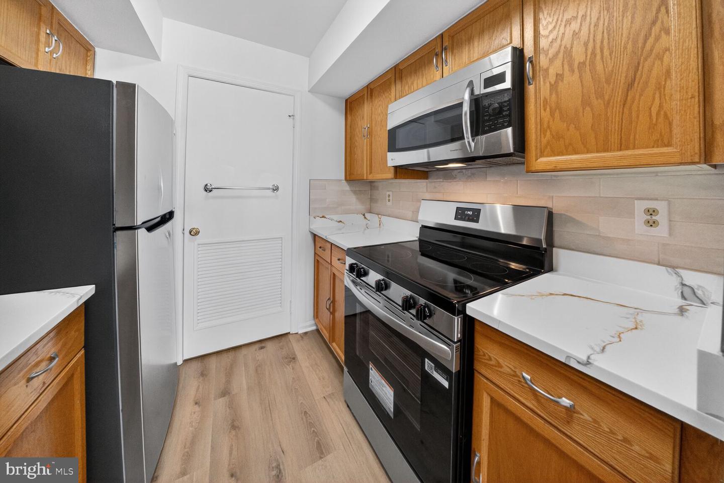 2590 S ARLINGTON MILL DR #F, ARLINGTON, Virginia 22206, 1 Bedroom Bedrooms, ,1 BathroomBathrooms,Residential,For sale,2590 S ARLINGTON MILL DR #F,VAAR2067200 MLS # VAAR2067200