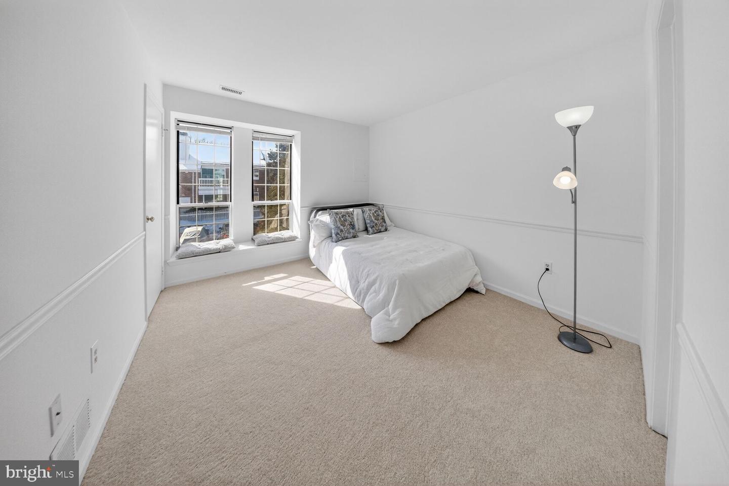 2590 S ARLINGTON MILL DR #F, ARLINGTON, Virginia 22206, 1 Bedroom Bedrooms, ,1 BathroomBathrooms,Residential,For sale,2590 S ARLINGTON MILL DR #F,VAAR2067200 MLS # VAAR2067200