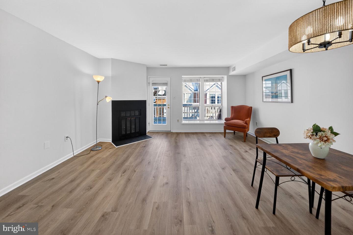 2590 S ARLINGTON MILL DR #F, ARLINGTON, Virginia 22206, 1 Bedroom Bedrooms, ,1 BathroomBathrooms,Residential,For sale,2590 S ARLINGTON MILL DR #F,VAAR2067200 MLS # VAAR2067200