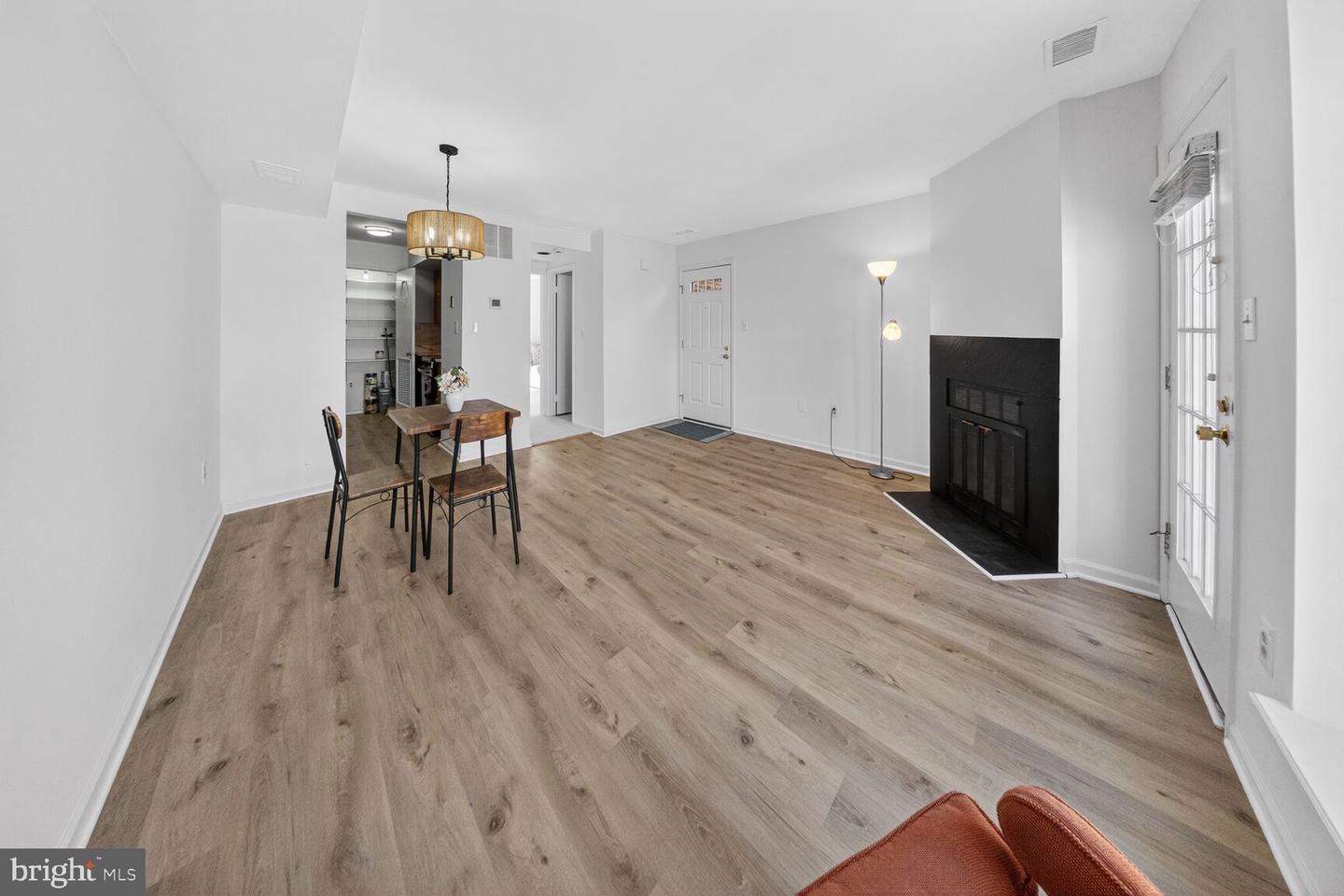 2590 S ARLINGTON MILL DR #F, ARLINGTON, Virginia 22206, 1 Bedroom Bedrooms, ,1 BathroomBathrooms,Residential,For sale,2590 S ARLINGTON MILL DR #F,VAAR2067200 MLS # VAAR2067200