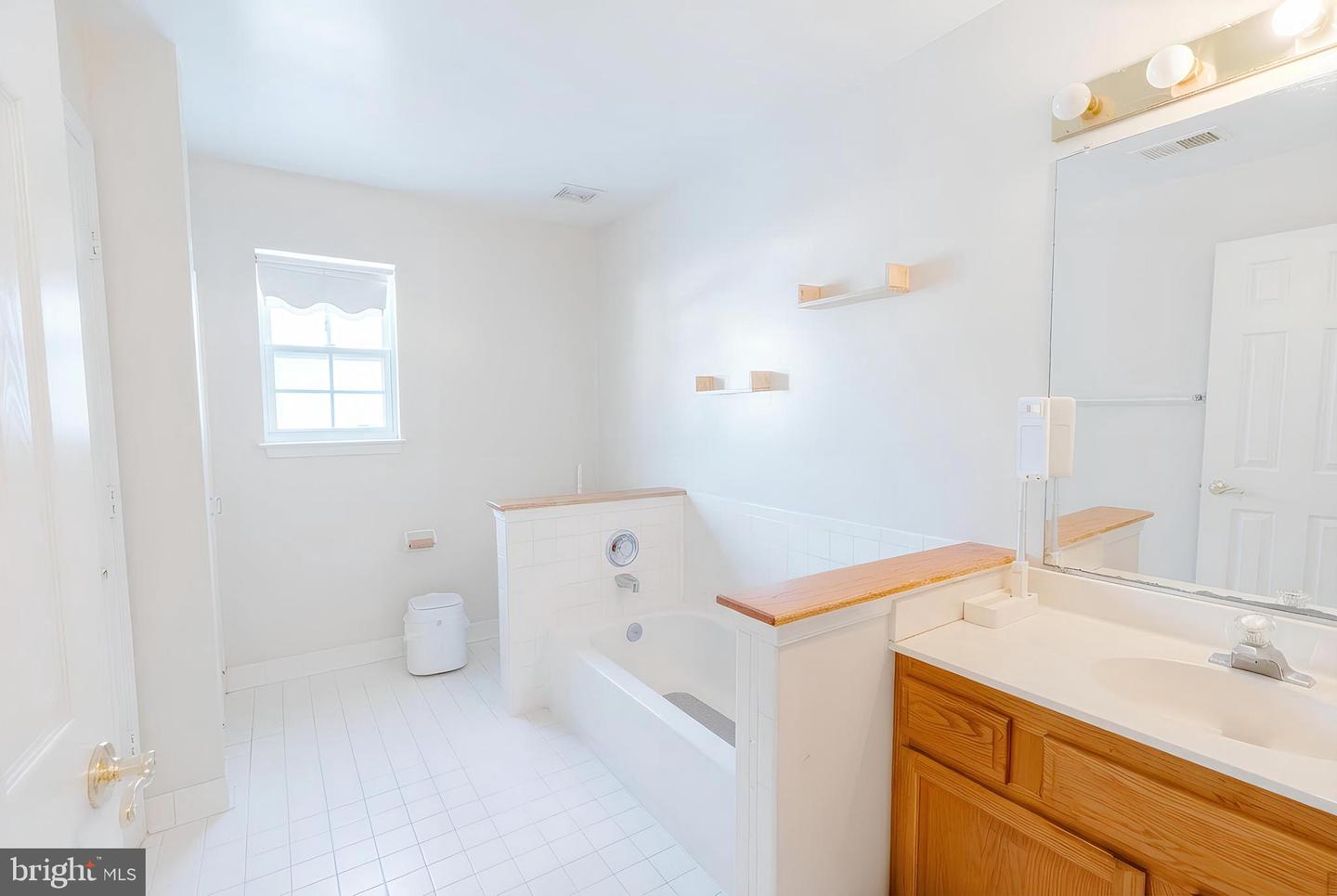 6197 OAKLAWN LN, WOODBRIDGE, Virginia 22193, 4 Bedrooms Bedrooms, ,2 BathroomsBathrooms,Residential,For sale,6197 OAKLAWN LN,VAPW2109876 MLS # VAPW2109876