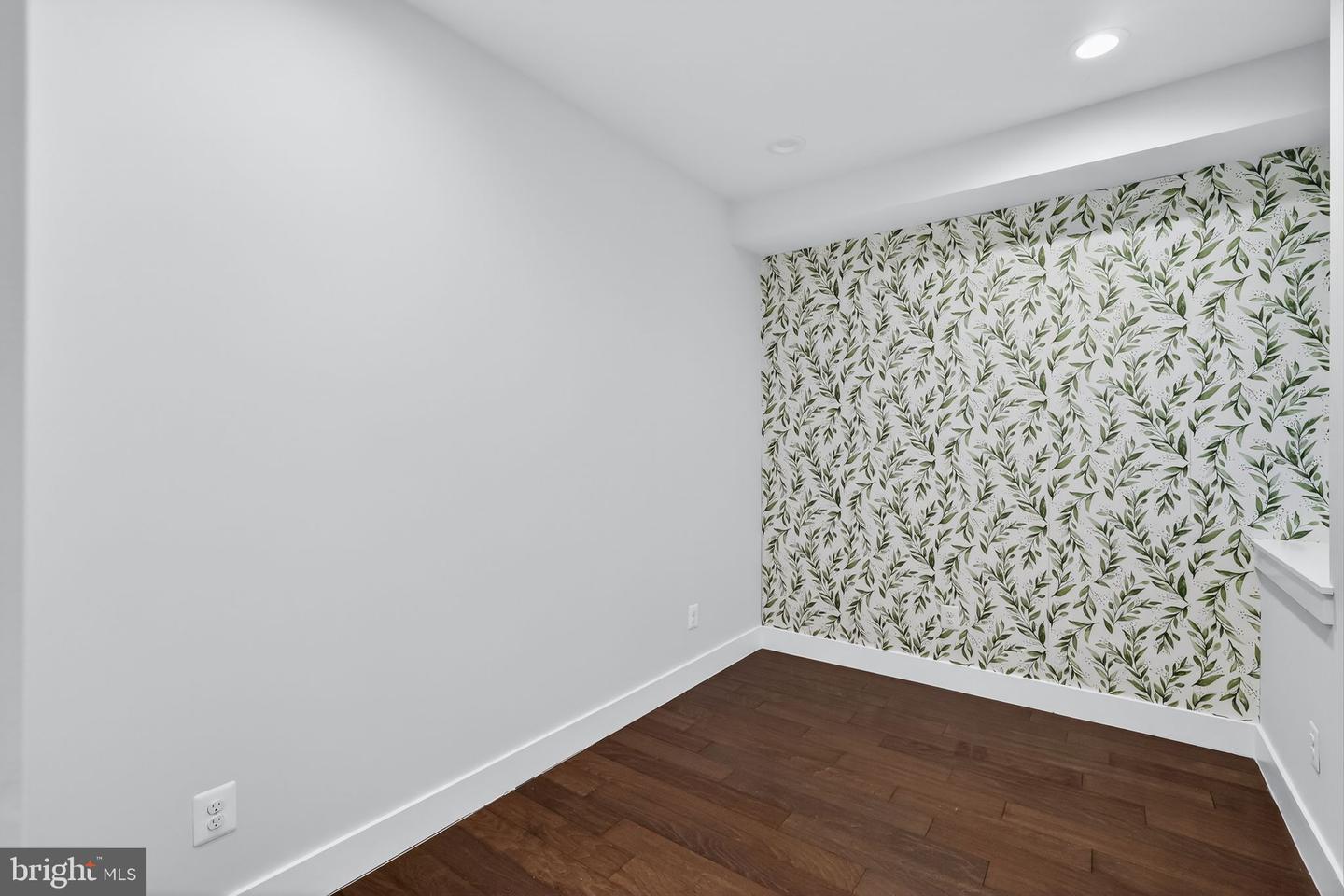 525 KENNEDY ST NW #3, WASHINGTON, District Of Columbia 20011, 3 Bedrooms Bedrooms, ,2 BathroomsBathrooms,Residential,For sale,525 KENNEDY ST NW #3,DCDC2240672 MLS # DCDC2240672