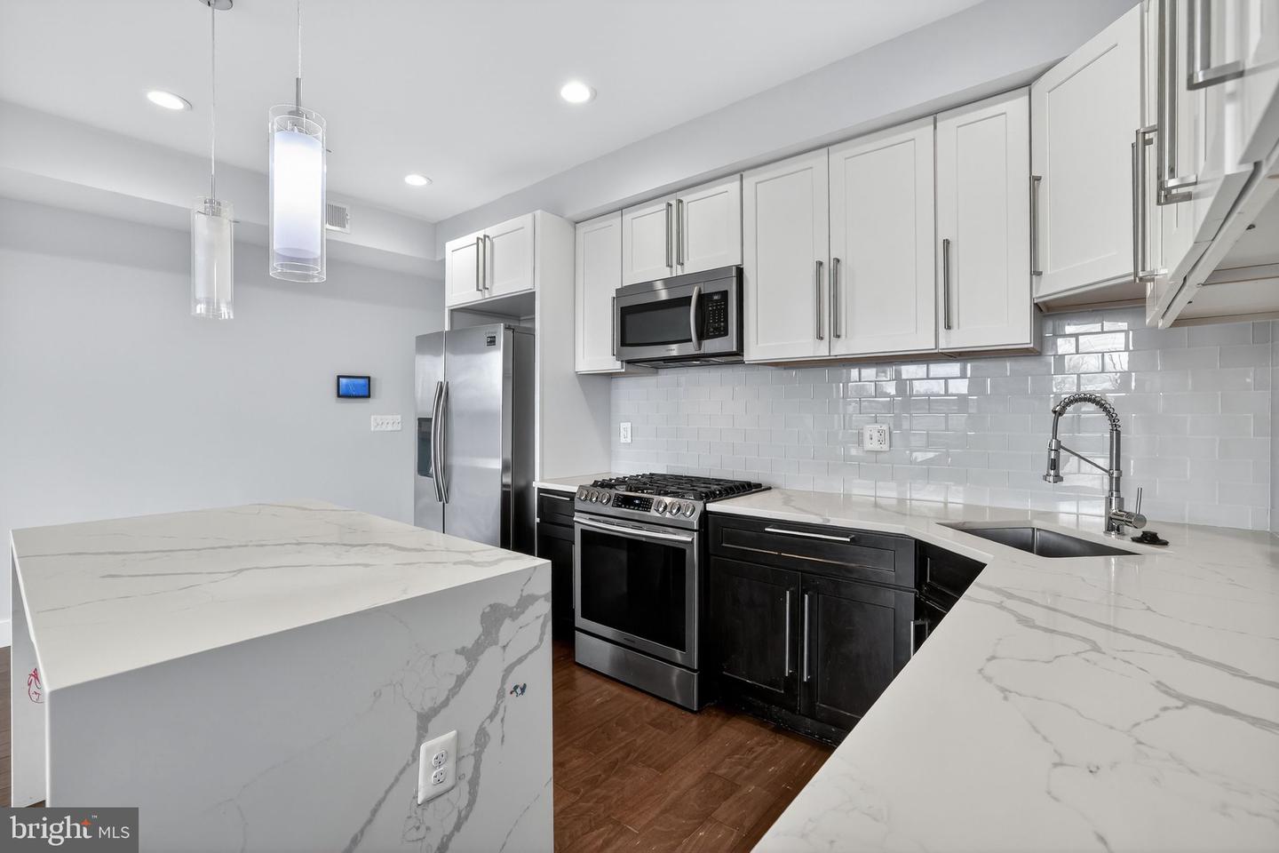 525 KENNEDY ST NW #3, WASHINGTON, District Of Columbia 20011, 3 Bedrooms Bedrooms, ,2 BathroomsBathrooms,Residential,For sale,525 KENNEDY ST NW #3,DCDC2240672 MLS # DCDC2240672