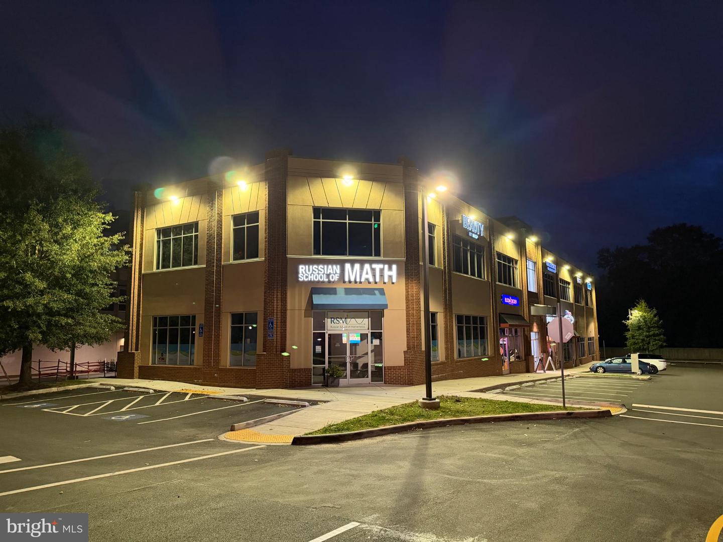 7121-E LEESBURG PIKE #2-1, FALLS CHURCH, Virginia 22043, ,Land,For sale,7121-E LEESBURG PIKE #2-1,VAFX2288640 MLS # VAFX2288640