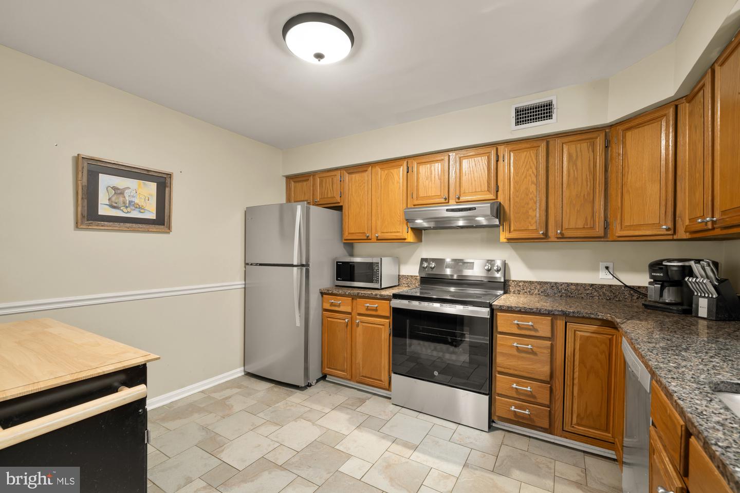 2225 LOVEDALE LN #303A, RESTON, Virginia 20191, 2 Bedrooms Bedrooms, ,2 BathroomsBathrooms,Residential,For sale,2225 LOVEDALE LN #303A,VAFX2285926 MLS # VAFX2285926