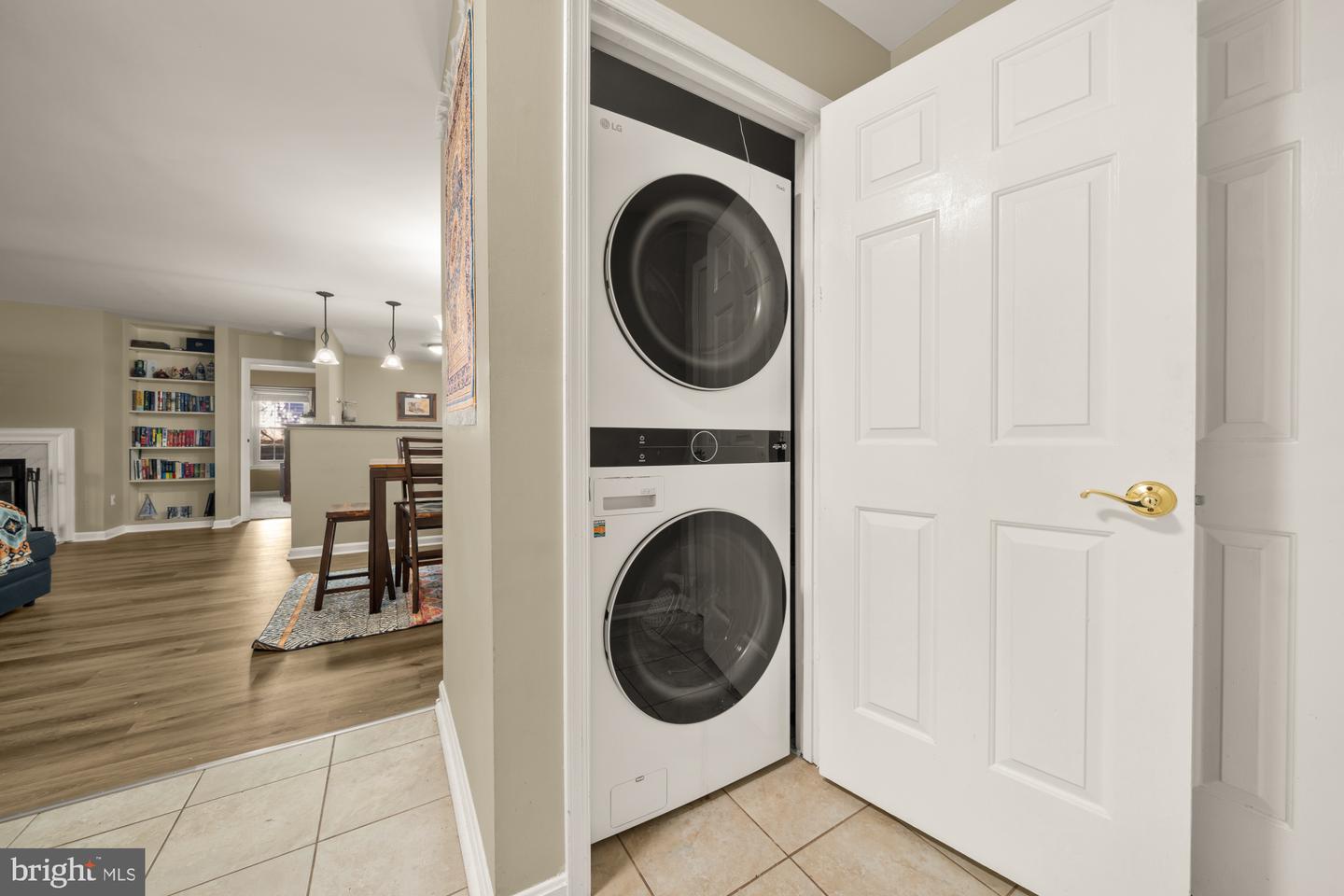 2225 LOVEDALE LN #303A, RESTON, Virginia 20191, 2 Bedrooms Bedrooms, ,2 BathroomsBathrooms,Residential,For sale,2225 LOVEDALE LN #303A,VAFX2285926 MLS # VAFX2285926