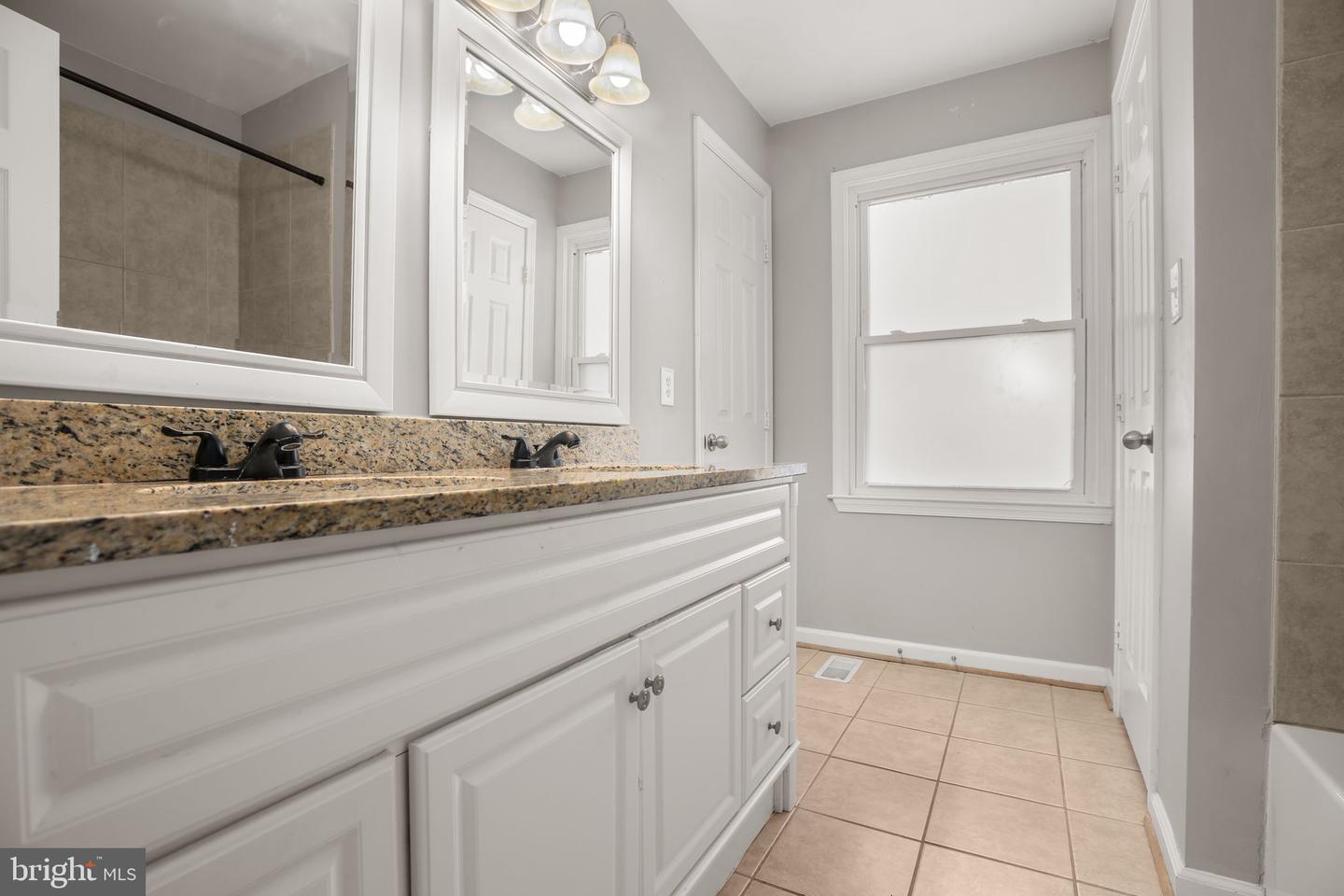 11908 KENNEDY LN, FREDERICKSBURG, Virginia 22407, 5 Bedrooms Bedrooms, ,3 BathroomsBathrooms,Residential,For sale,11908 KENNEDY LN,VASP2038754 MLS # VASP2038754