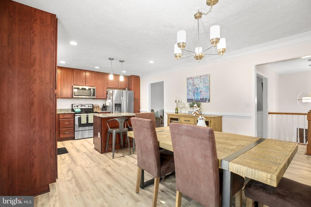 8515 FOUNDRY RUN DR, FREDERICKSBURG, Virginia 22408, 5 Bedrooms Bedrooms, ,3 BathroomsBathrooms,Residential,8515 FOUNDRY RUN DR,VASP2038854 MLS # VASP2038854