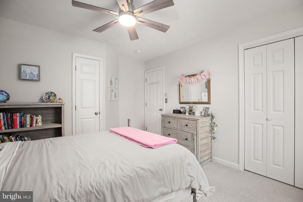 8515 FOUNDRY RUN DR, FREDERICKSBURG, Virginia 22408, 5 Bedrooms Bedrooms, ,3 BathroomsBathrooms,Residential,8515 FOUNDRY RUN DR,VASP2038854 MLS # VASP2038854