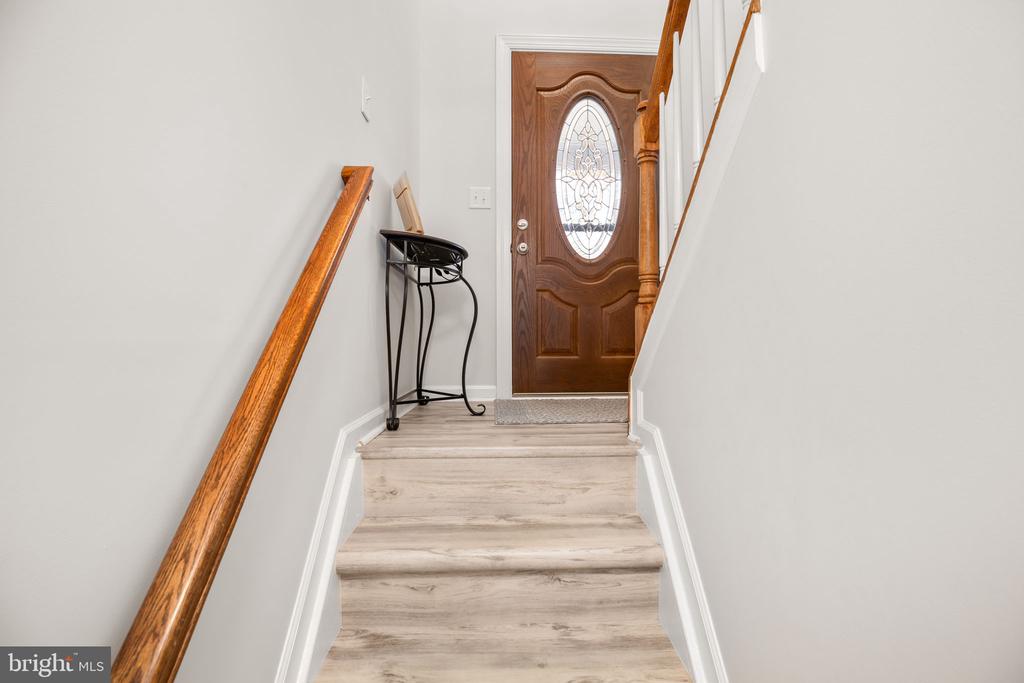 8515 FOUNDRY RUN DR, FREDERICKSBURG, Virginia 22408, 5 Bedrooms Bedrooms, ,3 BathroomsBathrooms,Residential,8515 FOUNDRY RUN DR,VASP2038854 MLS # VASP2038854