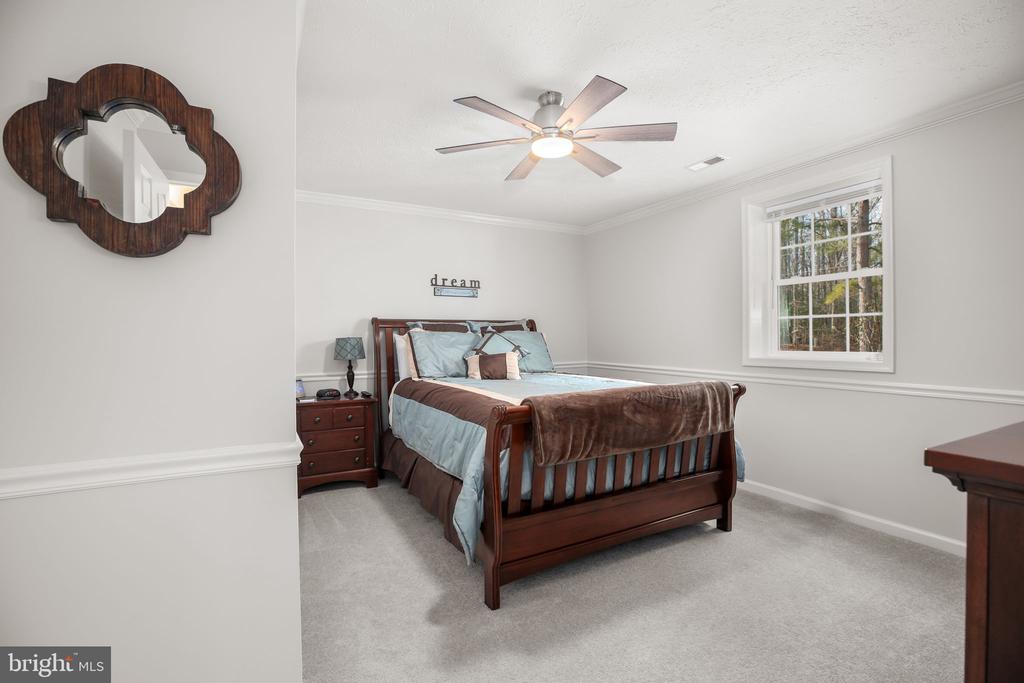 8515 FOUNDRY RUN DR, FREDERICKSBURG, Virginia 22408, 5 Bedrooms Bedrooms, ,3 BathroomsBathrooms,Residential,8515 FOUNDRY RUN DR,VASP2038854 MLS # VASP2038854