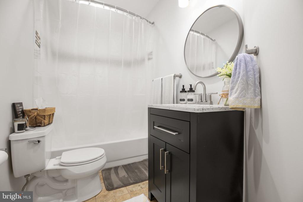 8515 FOUNDRY RUN DR, FREDERICKSBURG, Virginia 22408, 5 Bedrooms Bedrooms, ,3 BathroomsBathrooms,Residential,8515 FOUNDRY RUN DR,VASP2038854 MLS # VASP2038854