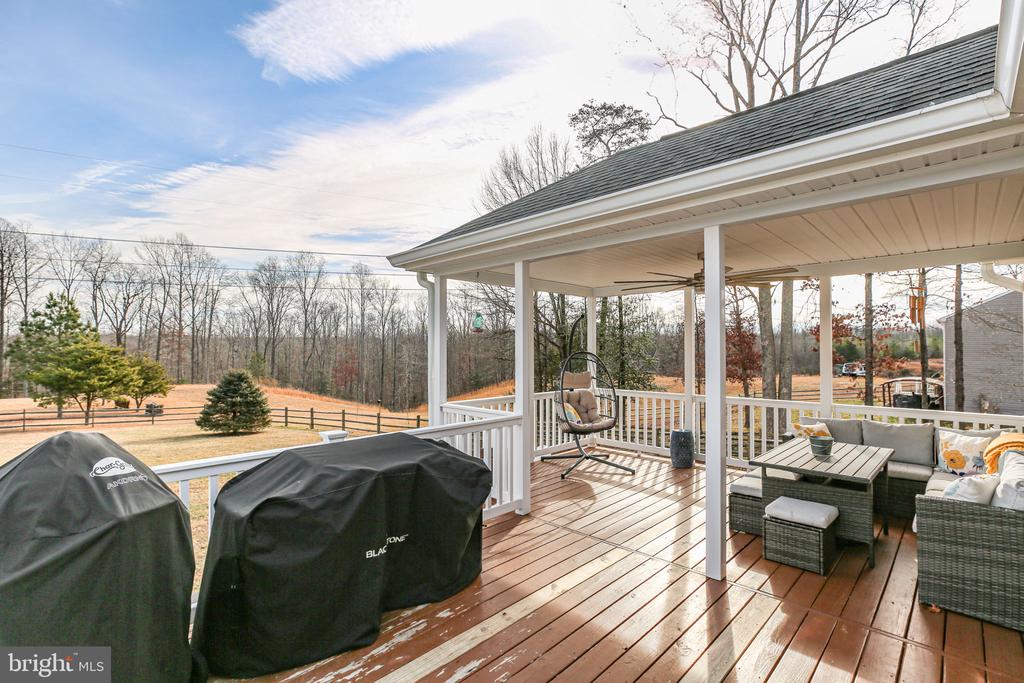 8515 FOUNDRY RUN DR, FREDERICKSBURG, Virginia 22408, 5 Bedrooms Bedrooms, ,3 BathroomsBathrooms,Residential,8515 FOUNDRY RUN DR,VASP2038854 MLS # VASP2038854