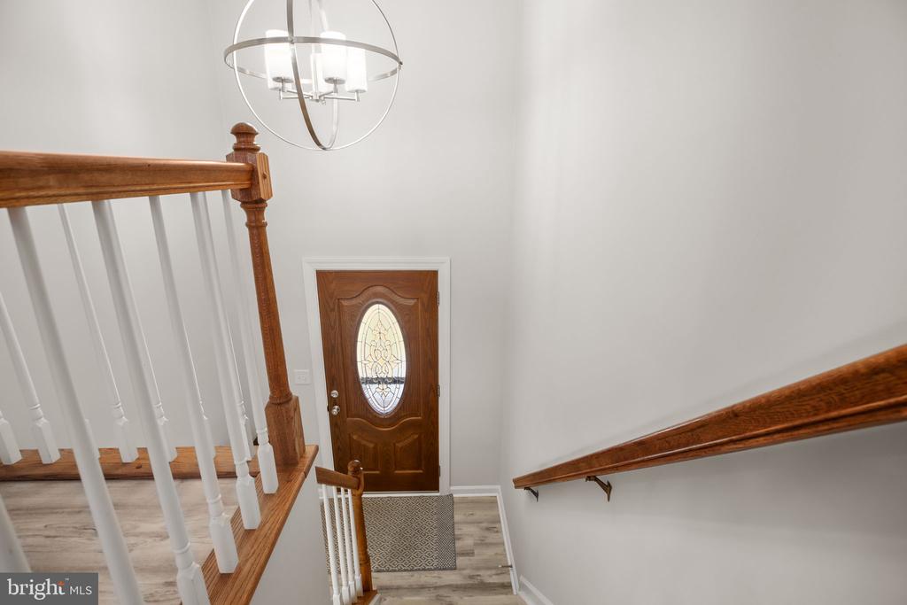 8515 FOUNDRY RUN DR, FREDERICKSBURG, Virginia 22408, 5 Bedrooms Bedrooms, ,3 BathroomsBathrooms,Residential,8515 FOUNDRY RUN DR,VASP2038854 MLS # VASP2038854