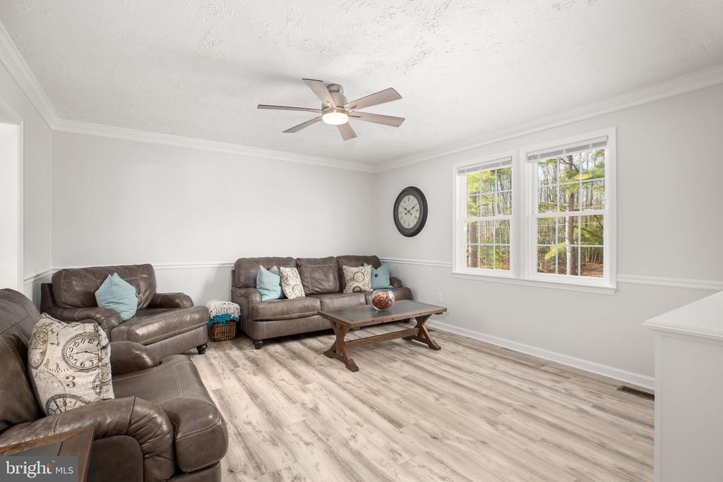 8515 FOUNDRY RUN DR, FREDERICKSBURG, Virginia 22408, 5 Bedrooms Bedrooms, ,3 BathroomsBathrooms,Residential,8515 FOUNDRY RUN DR,VASP2038854 MLS # VASP2038854