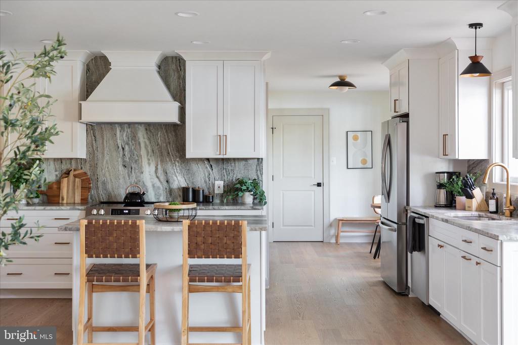 4386 LAKEWOOD DR, WARRENTON, Virginia, 4 Bedrooms Bedrooms, ,3 BathroomsBathrooms,Residential,4386 LAKEWOOD DR,VAFQ2020304 MLS # VAFQ2020304