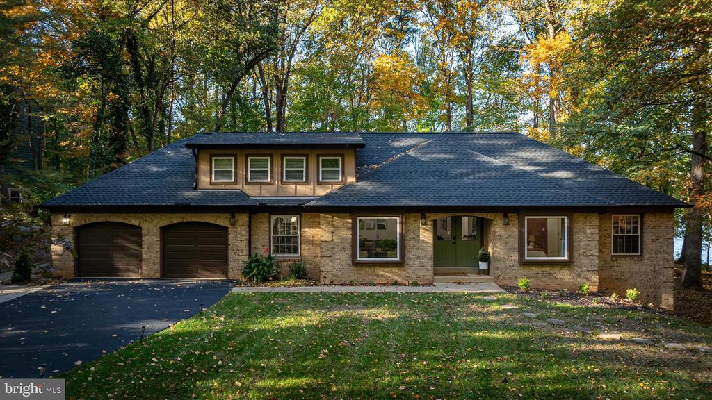 4386 LAKEWOOD DR, WARRENTON, Virginia, 4 Bedrooms Bedrooms, ,3 BathroomsBathrooms,Residential,4386 LAKEWOOD DR,VAFQ2020304 MLS # VAFQ2020304