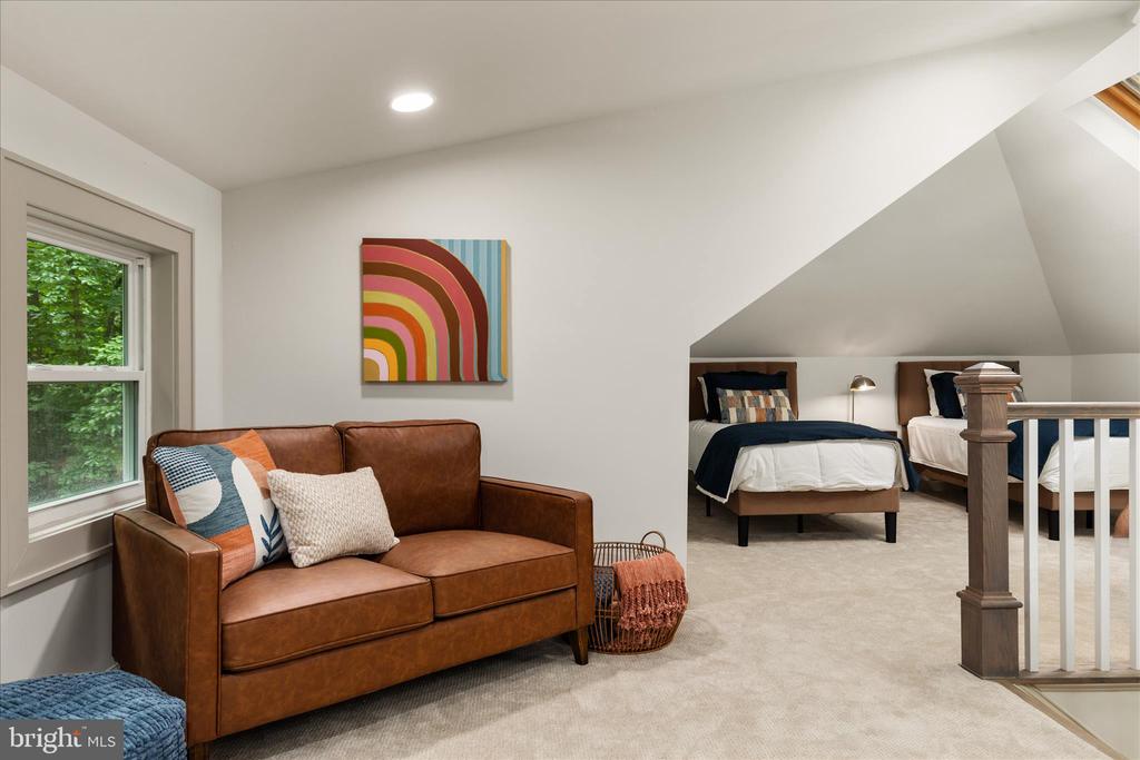 4386 LAKEWOOD DR, WARRENTON, Virginia, 4 Bedrooms Bedrooms, ,3 BathroomsBathrooms,Residential,4386 LAKEWOOD DR,VAFQ2020304 MLS # VAFQ2020304