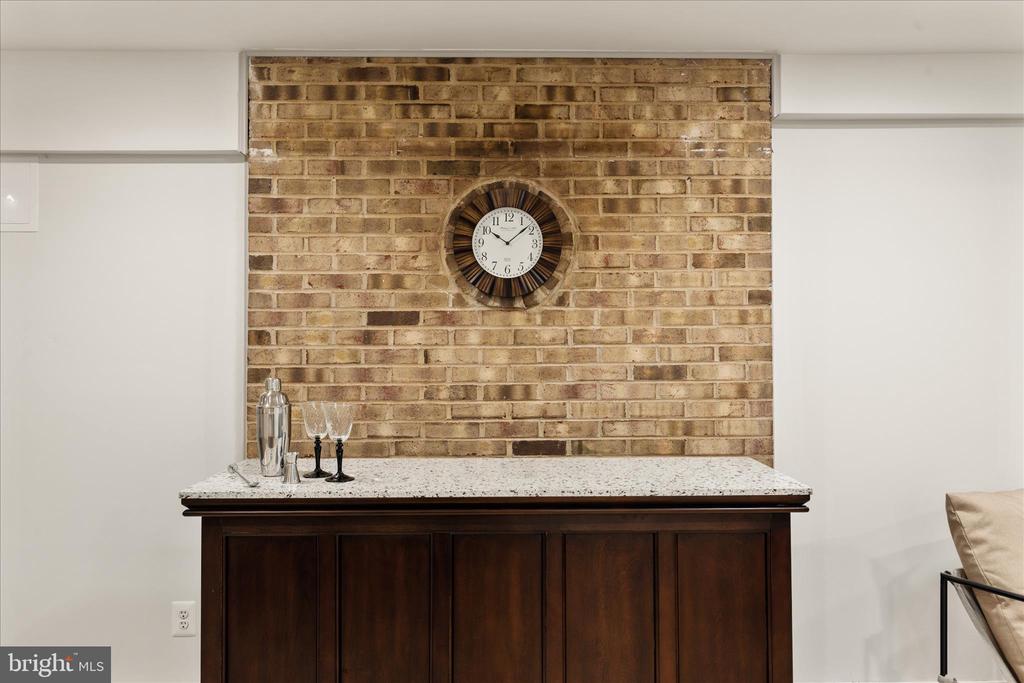 4386 LAKEWOOD DR, WARRENTON, Virginia, 4 Bedrooms Bedrooms, ,3 BathroomsBathrooms,Residential,4386 LAKEWOOD DR,VAFQ2020304 MLS # VAFQ2020304