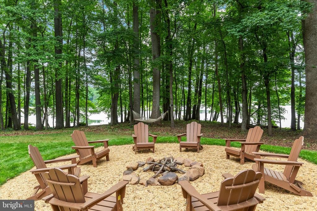 4386 LAKEWOOD DR, WARRENTON, Virginia, 4 Bedrooms Bedrooms, ,3 BathroomsBathrooms,Residential,4386 LAKEWOOD DR,VAFQ2020304 MLS # VAFQ2020304