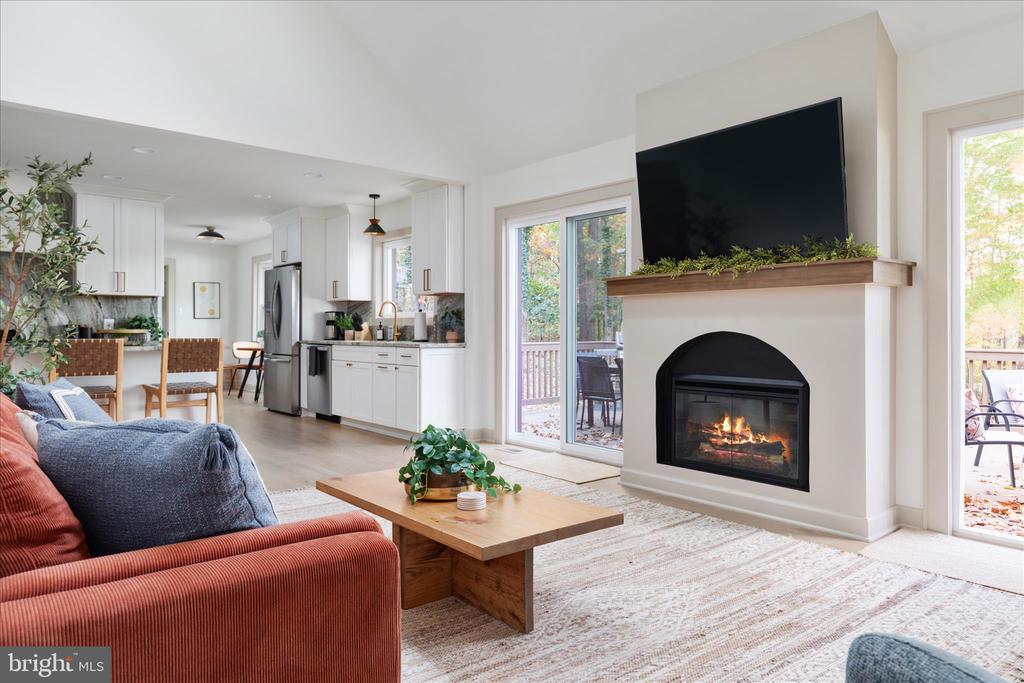 4386 LAKEWOOD DR, WARRENTON, Virginia, 4 Bedrooms Bedrooms, ,3 BathroomsBathrooms,Residential,4386 LAKEWOOD DR,VAFQ2020304 MLS # VAFQ2020304