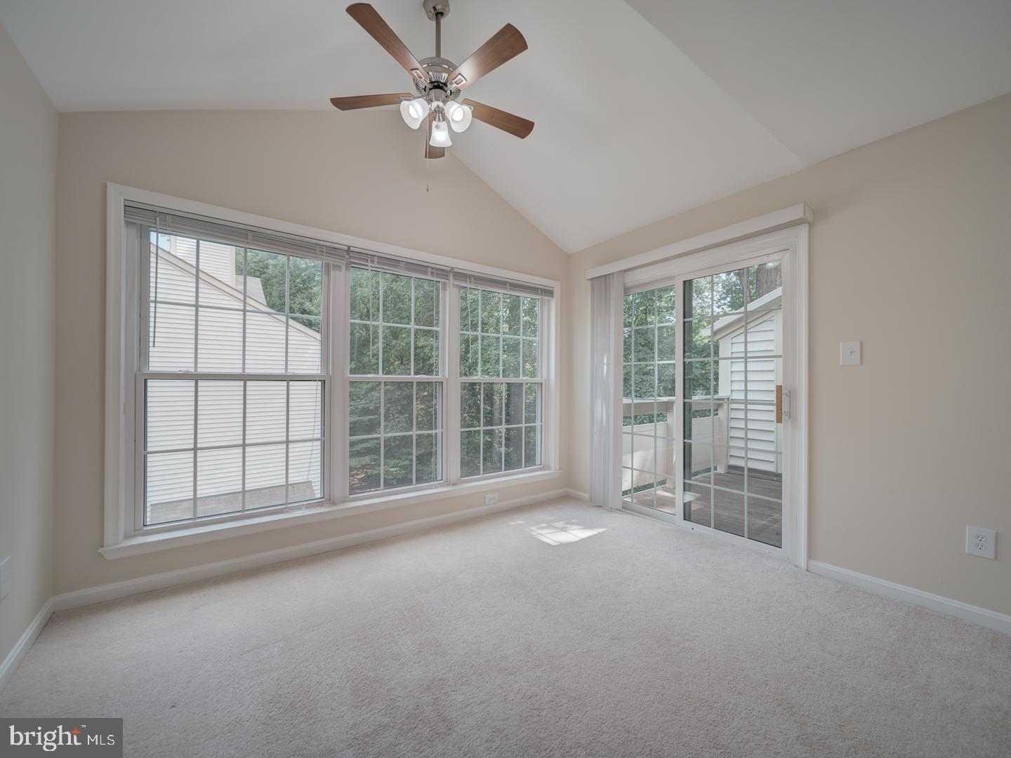 2233 LOVEDALE LN #UNIT I, RESTON, Virginia 20191, 2 Bedrooms Bedrooms, 13 Rooms Rooms,2 BathroomsBathrooms,Residential,For sale,2233 LOVEDALE LN #UNIT I,VAFX2252500 MLS # VAFX2252500