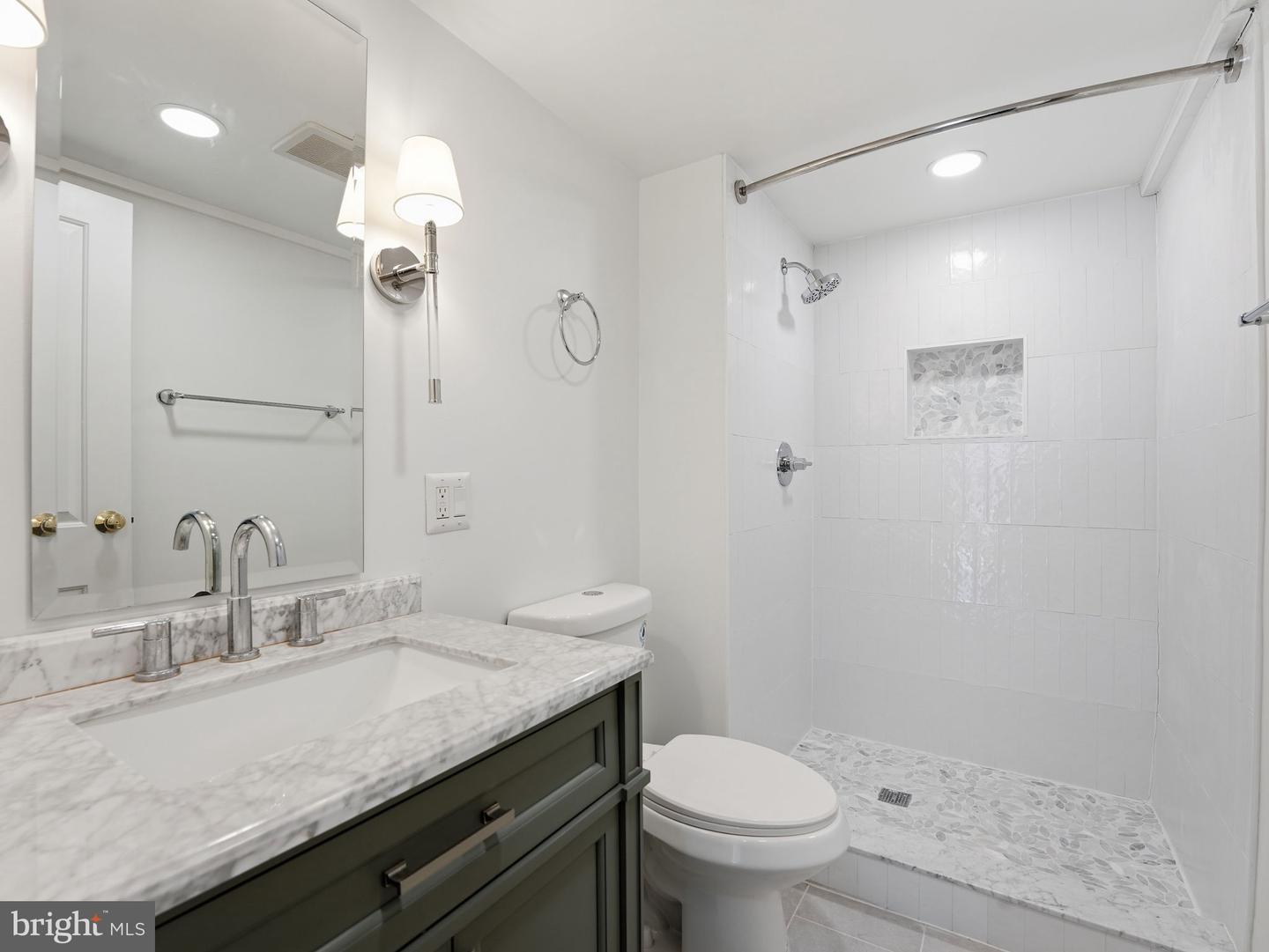 1300 ARMY NAVY DR #514, ARLINGTON, Virginia 22202, 2 Bedrooms Bedrooms, ,2 BathroomsBathrooms,Residential,For sale,1300 ARMY NAVY DR #514,VAAR2062974 MLS # VAAR2062974