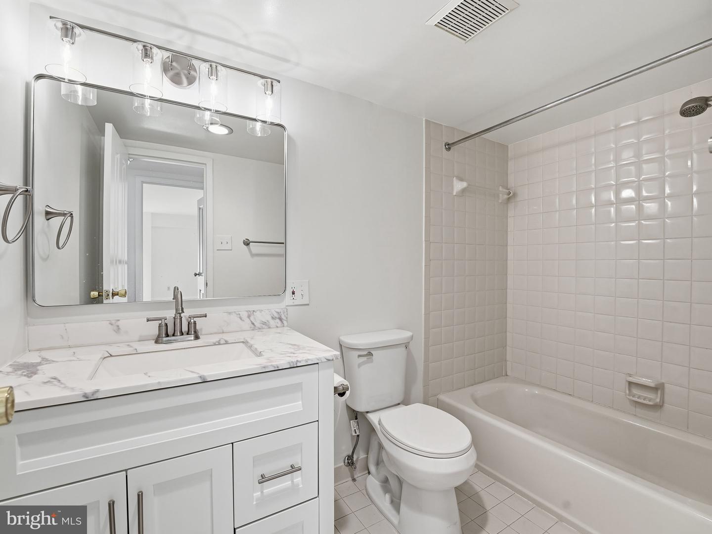 1300 ARMY NAVY DR #514, ARLINGTON, Virginia 22202, 2 Bedrooms Bedrooms, ,2 BathroomsBathrooms,Residential,For sale,1300 ARMY NAVY DR #514,VAAR2062974 MLS # VAAR2062974