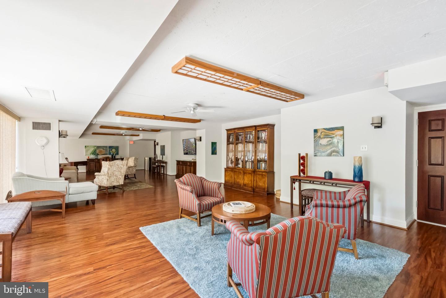 1300 ARMY NAVY DR #514, ARLINGTON, Virginia 22202, 2 Bedrooms Bedrooms, ,2 BathroomsBathrooms,Residential,For sale,1300 ARMY NAVY DR #514,VAAR2062974 MLS # VAAR2062974