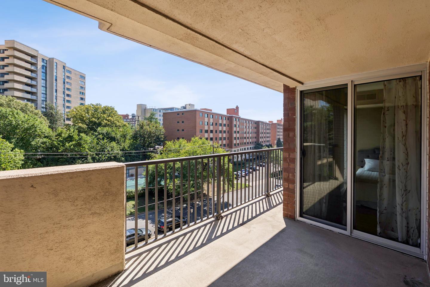 1300 ARMY NAVY DR #514, ARLINGTON, Virginia 22202, 2 Bedrooms Bedrooms, ,2 BathroomsBathrooms,Residential,For sale,1300 ARMY NAVY DR #514,VAAR2062974 MLS # VAAR2062974