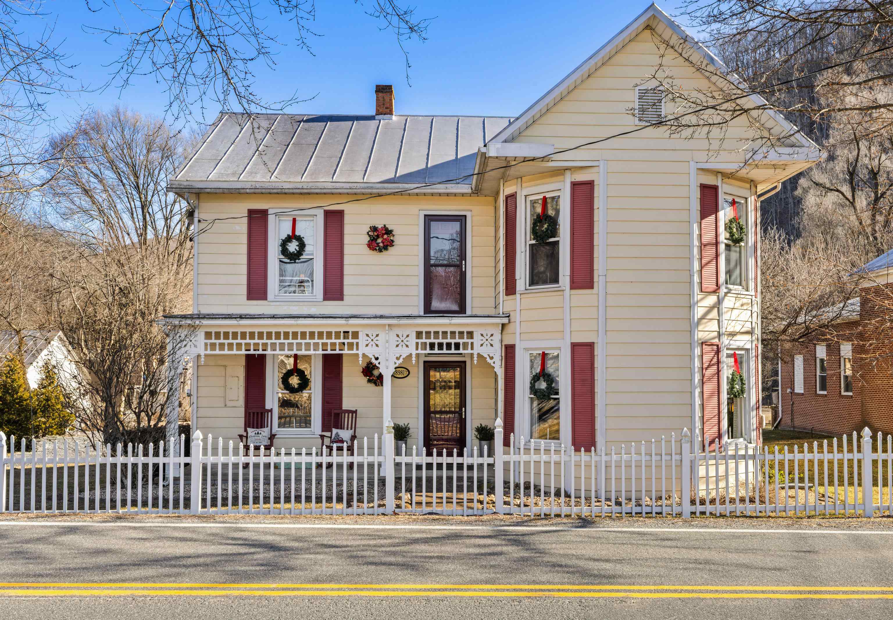 8981 HIGHLAND TPKE, MCDOWELL, Virginia 24458, 3 Bedrooms Bedrooms, ,2 BathroomsBathrooms,Residential,8981 HIGHLAND TPKE,672969 MLS # 672969