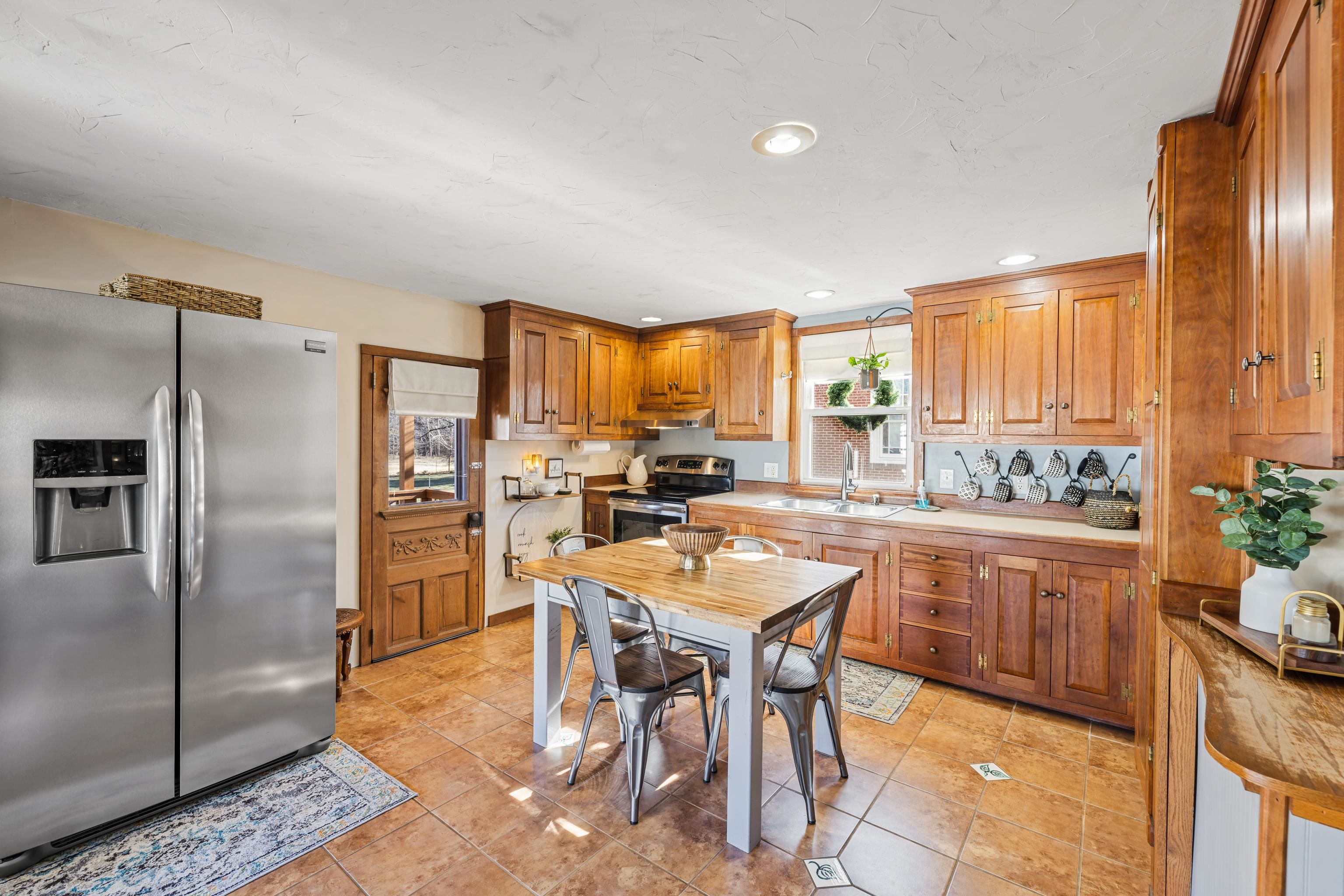 8981 HIGHLAND TPKE, MCDOWELL, Virginia 24458, 3 Bedrooms Bedrooms, ,2 BathroomsBathrooms,Residential,8981 HIGHLAND TPKE,672969 MLS # 672969