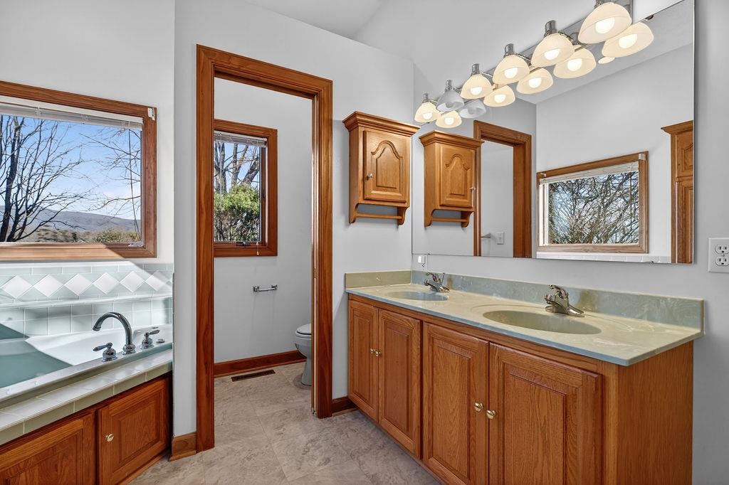 35 TALIAFERRO DR, CHURCHVILLE, Virginia 24421, 3 Bedrooms Bedrooms, ,3 BathroomsBathrooms,Residential,35 TALIAFERRO DR,672970 MLS # 672970