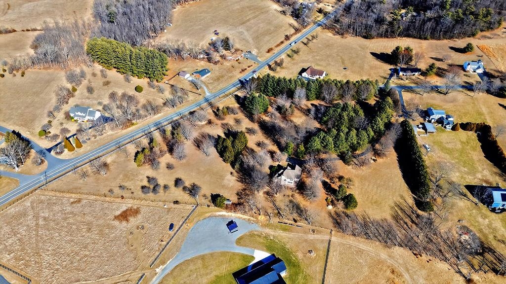 35 TALIAFERRO DR, CHURCHVILLE, Virginia 24421, 3 Bedrooms Bedrooms, ,3 BathroomsBathrooms,Residential,35 TALIAFERRO DR,672970 MLS # 672970