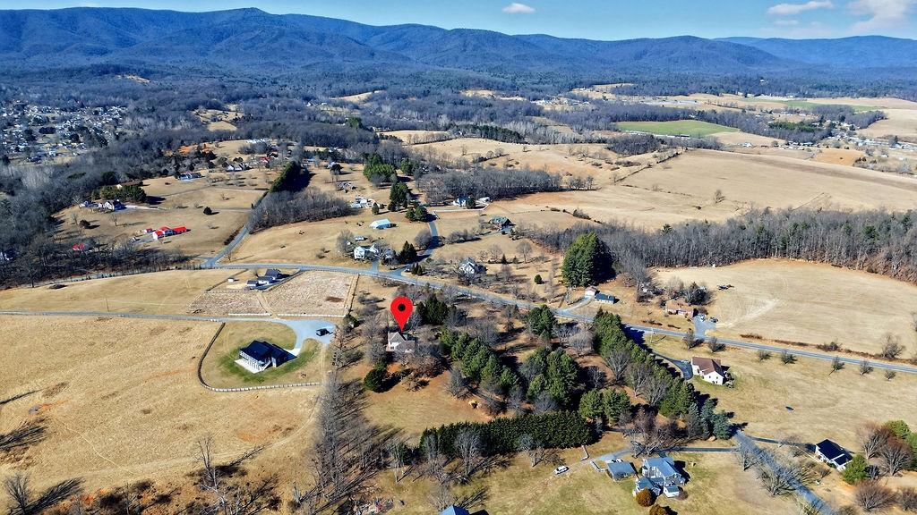 35 TALIAFERRO DR, CHURCHVILLE, Virginia 24421, 3 Bedrooms Bedrooms, ,3 BathroomsBathrooms,Residential,35 TALIAFERRO DR,672970 MLS # 672970