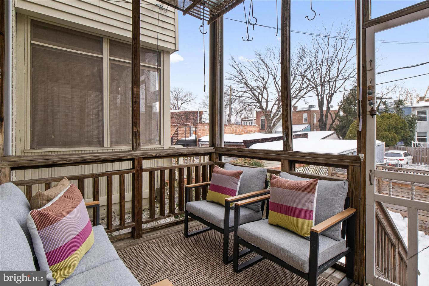 140 11TH ST NE, WASHINGTON, District Of Columbia 20002, 4 Bedrooms Bedrooms, ,2 BathroomsBathrooms,Residential,For sale,140 11TH ST NE,DCDC2223928 MLS # DCDC2223928