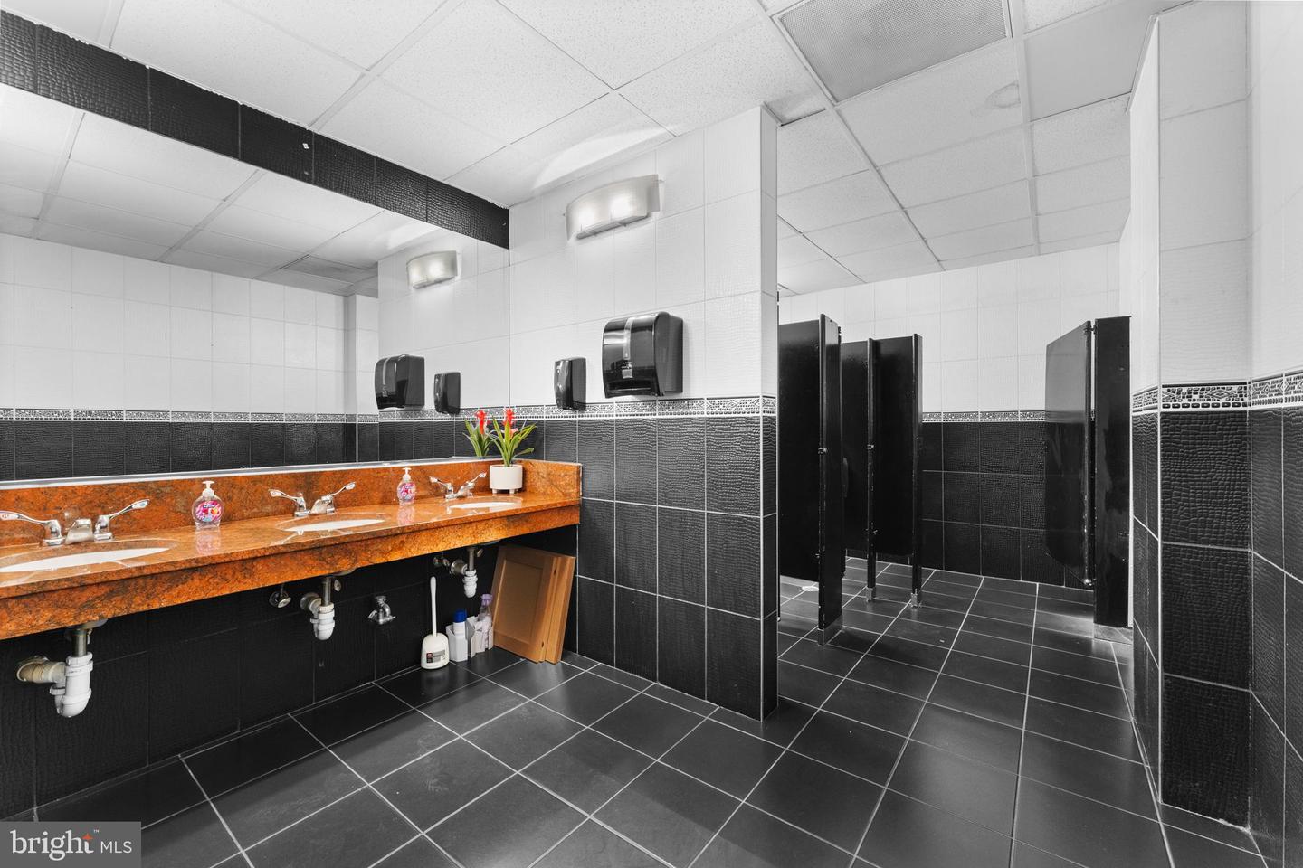 7373 COMFORT INN DR, WARRENTON, Virginia 20187, ,Land,For sale,7373 COMFORT INN DR,VAFQ2018312 MLS # VAFQ2018312