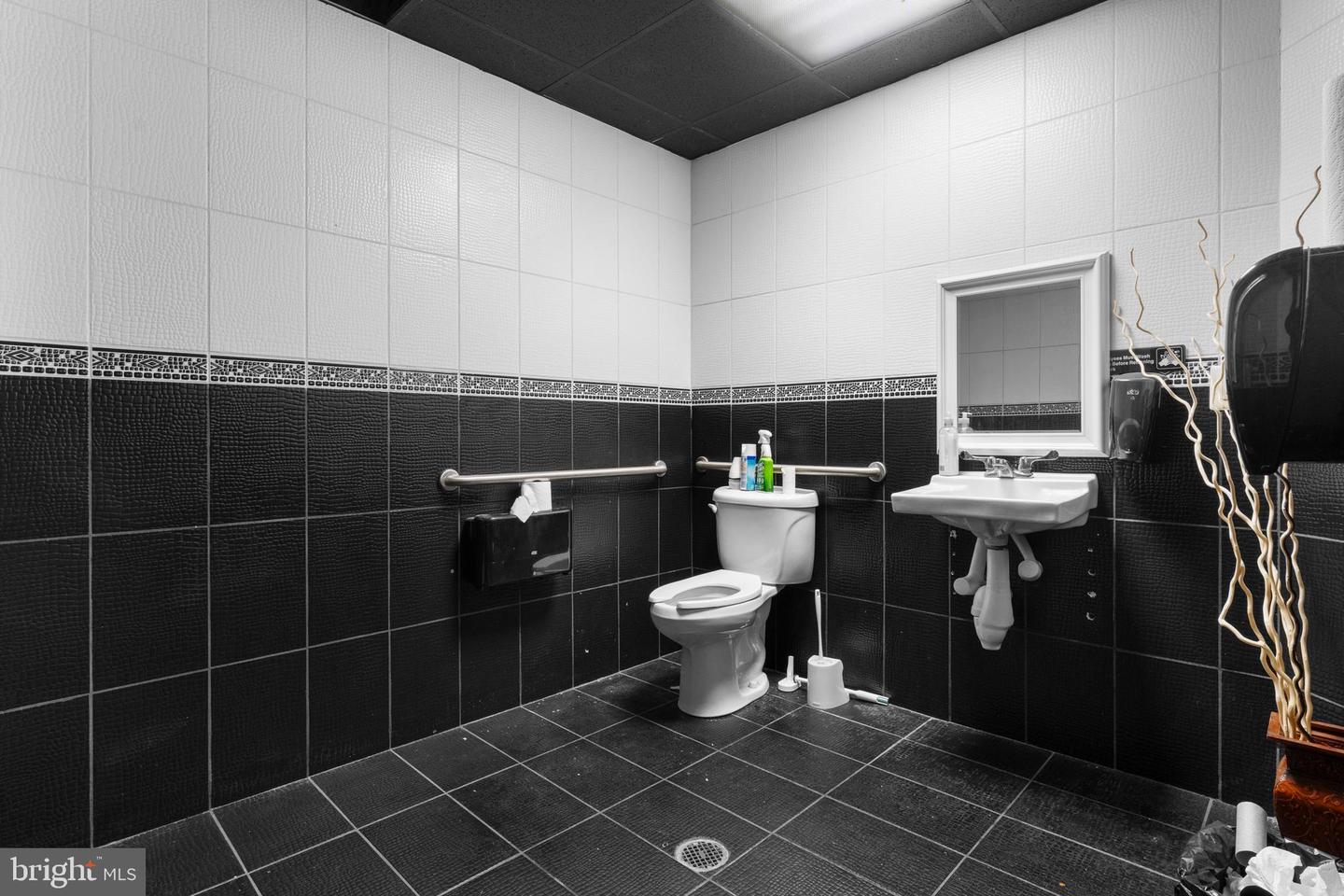 7373 COMFORT INN DR, WARRENTON, Virginia 20187, ,Land,For sale,7373 COMFORT INN DR,VAFQ2018312 MLS # VAFQ2018312