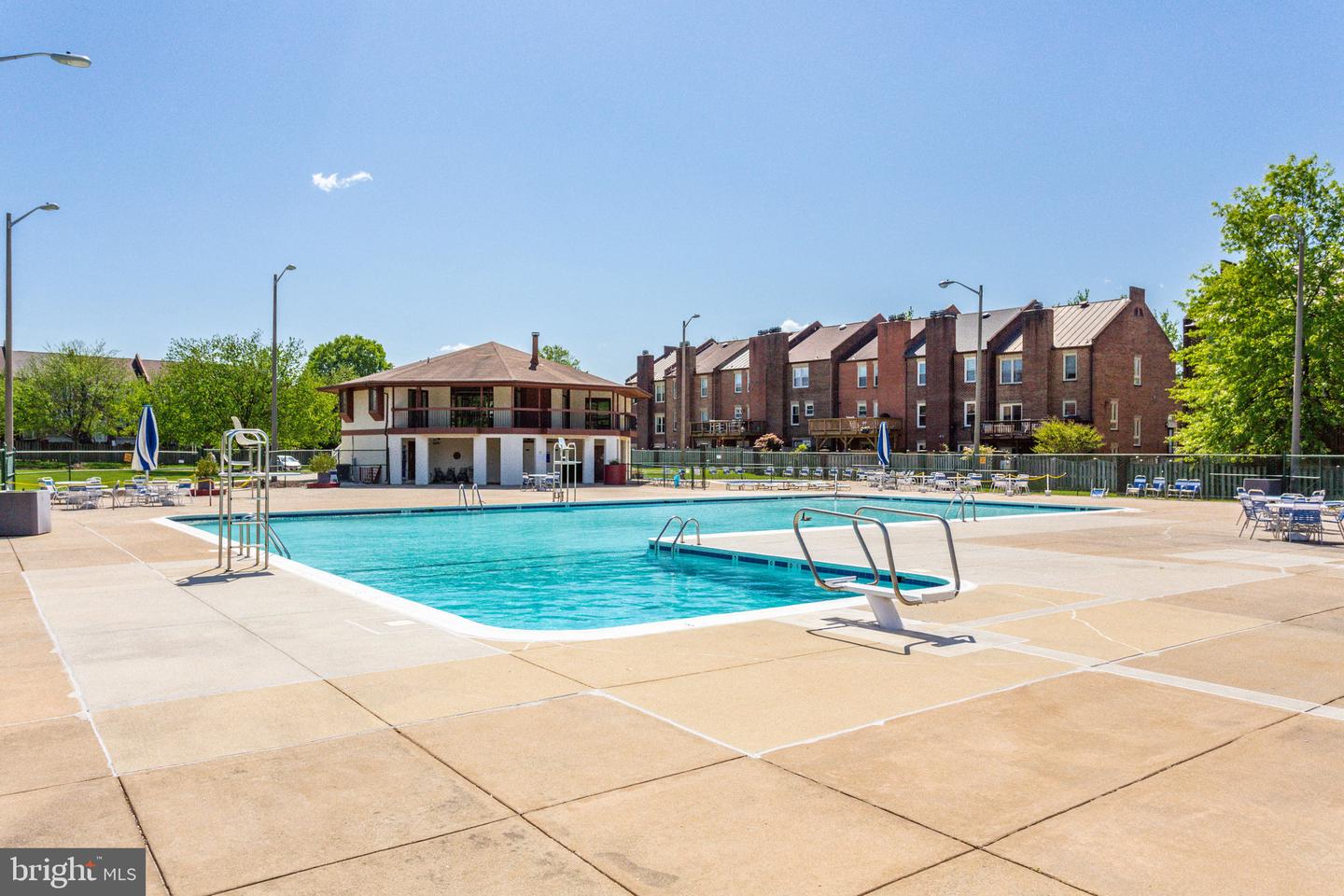 10208 BUSHMAN DR #422, OAKTON, Virginia 22124, 1 Bedroom Bedrooms, ,1 BathroomBathrooms,Residential,For sale,10208 BUSHMAN DR #422,VAFX2267944 MLS # VAFX2267944