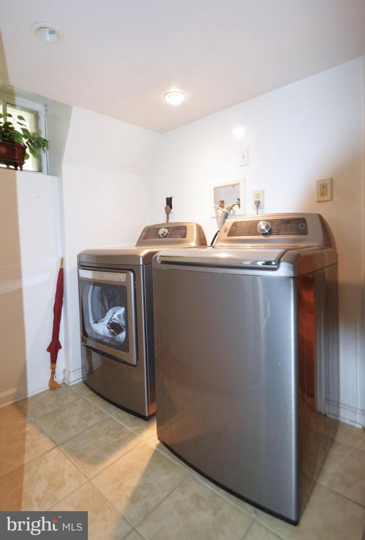 210 PEABODY ST NE, WASHINGTON, District Of Columbia 20011, 5 Bedrooms Bedrooms, ,3 BathroomsBathrooms,Residential,For sale,210 PEABODY ST NE,DCDC2225638 MLS # DCDC2225638