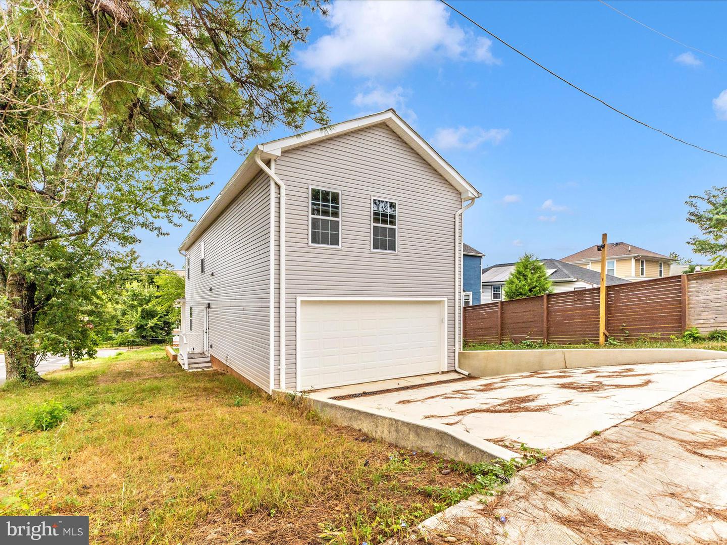 4820 HAYES ST NE, WASHINGTON, District Of Columbia 20019, 4 Bedrooms Bedrooms, 11 Rooms Rooms,3 BathroomsBathrooms,Residential,For sale,4820 HAYES ST NE,DCDC2227628 MLS # DCDC2227628