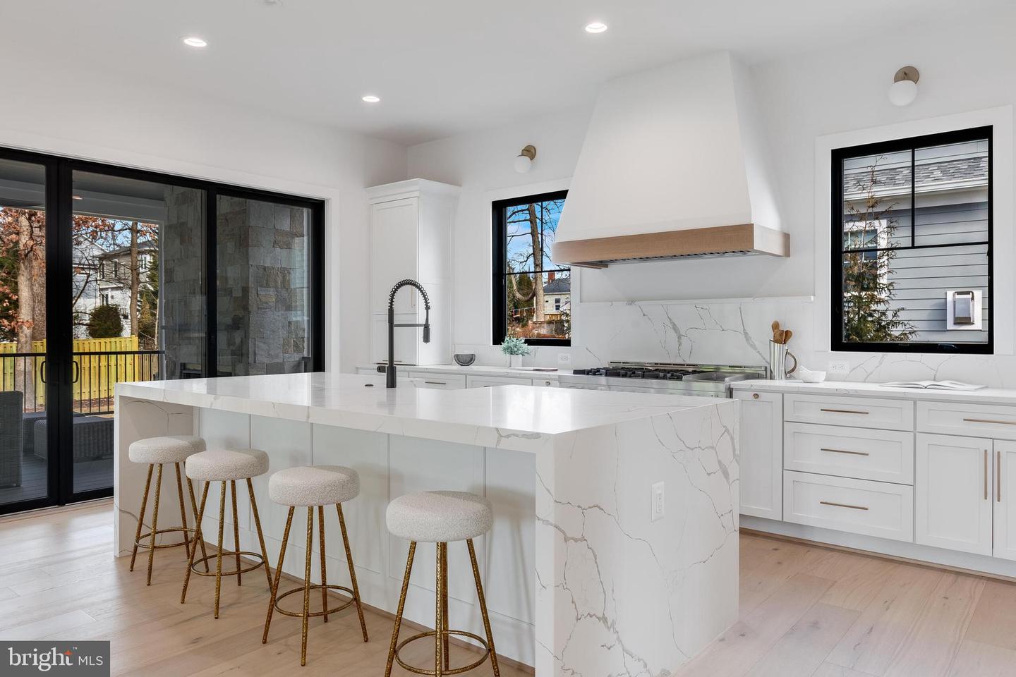 123 TAPAWINGO RD SW, VIENNA, Virginia 22180, 7 Bedrooms Bedrooms, ,6 BathroomsBathrooms,Residential,For sale,123 TAPAWINGO RD SW,VAFX2278862 MLS # VAFX2278862