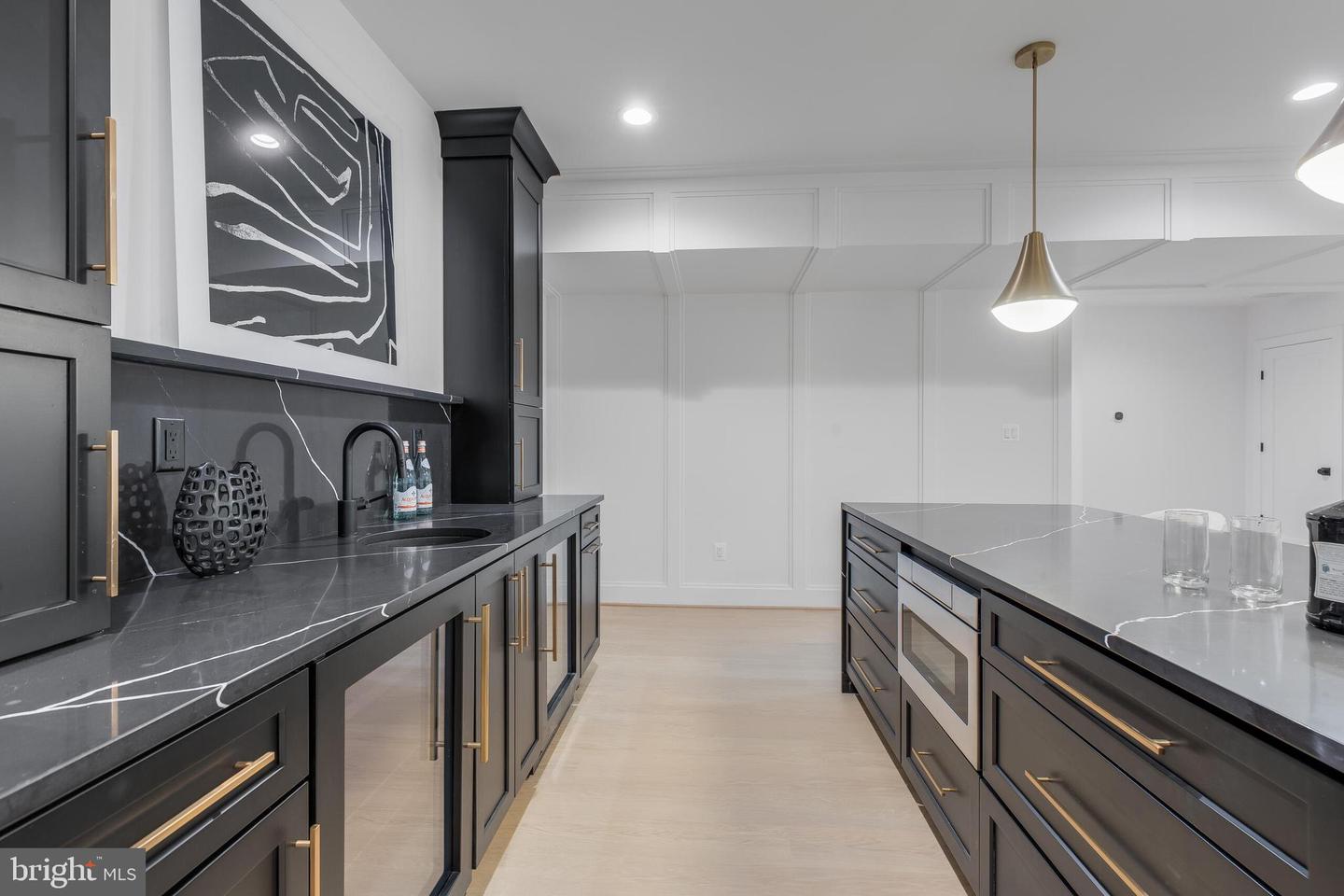 123 TAPAWINGO RD SW, VIENNA, Virginia 22180, 7 Bedrooms Bedrooms, ,6 BathroomsBathrooms,Residential,For sale,123 TAPAWINGO RD SW,VAFX2278862 MLS # VAFX2278862